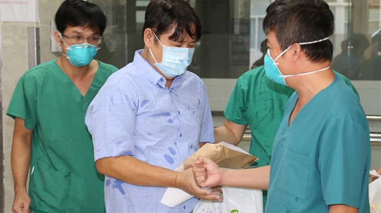 Nearly 2,000 more patients recover from COVID-19 in HCM City hotspot
